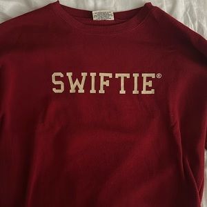 Taylor Swift brand, Swiftie, L